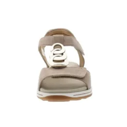 Ara Osaka-s sandal