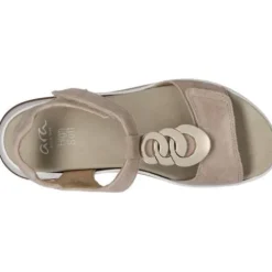 Ara Osaka-s sandal