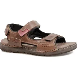 Output by Girza sandal