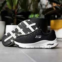 Skechers Arch Fit sko