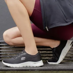 Skechers Arch Fit Vista sko